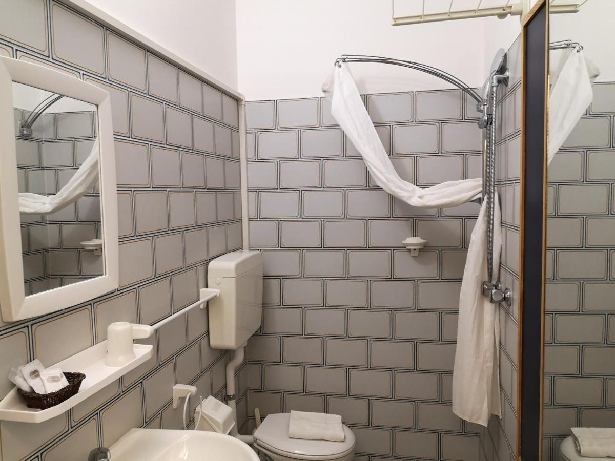 Hotel Nives Riccione Ruang foto
