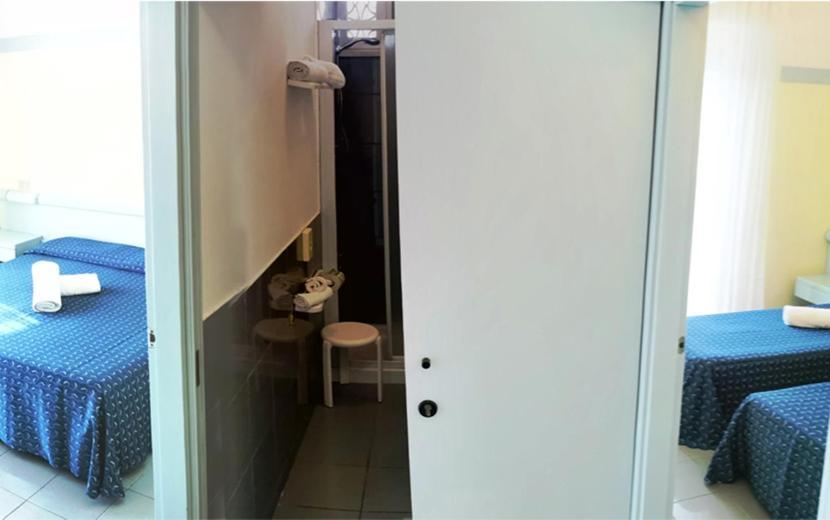 Hotel Nives Riccione Ruang foto